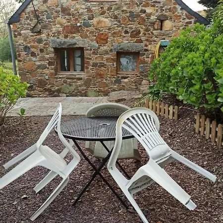 Charmante Petite Maison De Pecheur - Proche Ile De Brehat Et Gr34 Lezardrieux Exterior photo